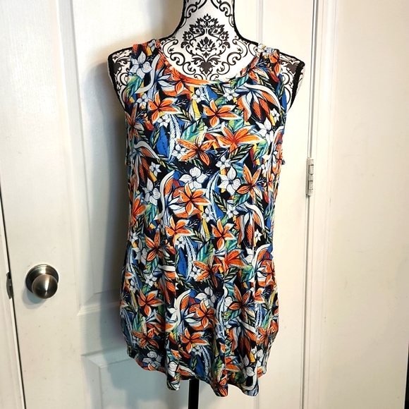 EUC!!!! APT.9 Droptail Tank - Picture 1 of 3